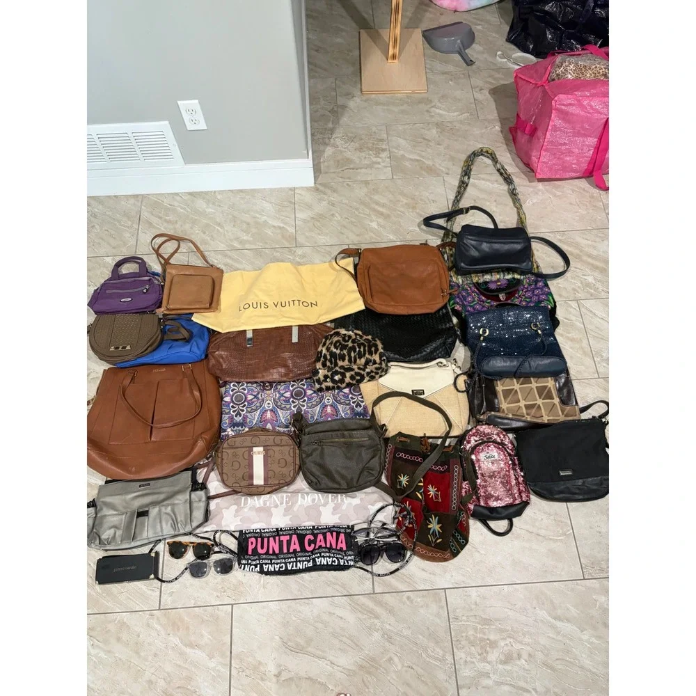 Kate Spade, Fossil, Guess Designer Purse Wallet Wholesale Reseller Lot 30 Pieces